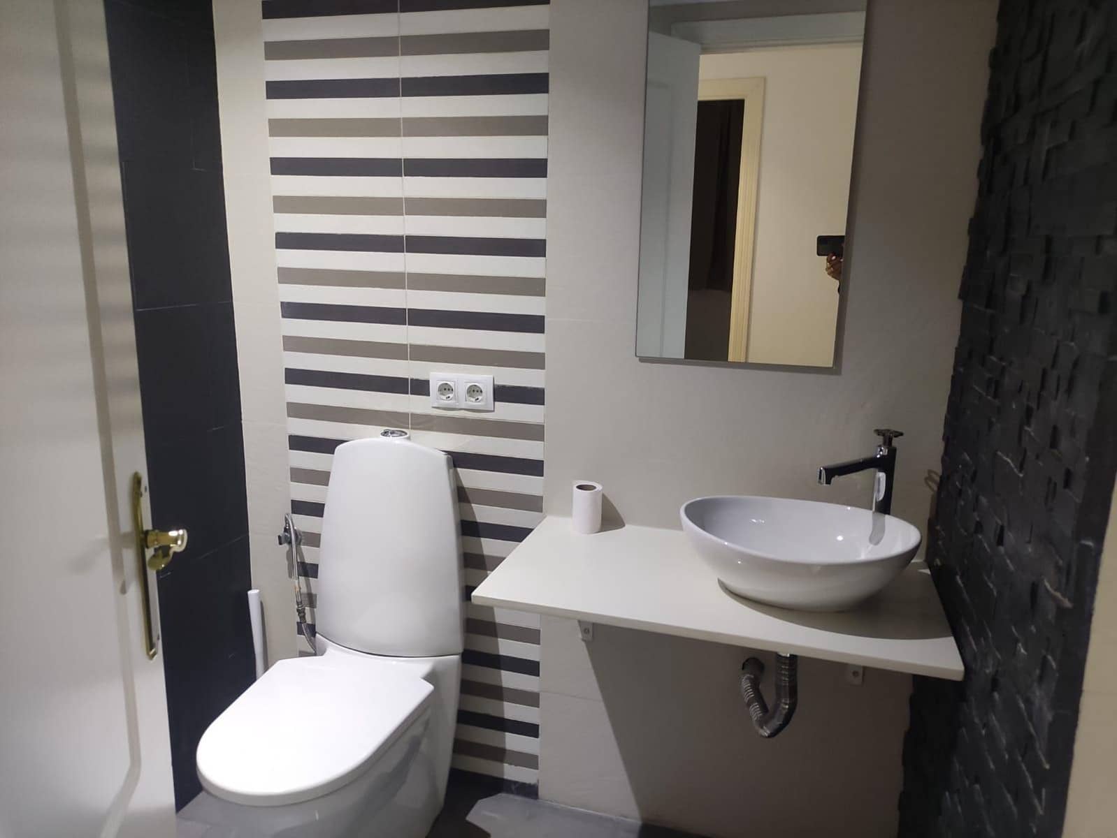 3 sypialnia Mieszkanie do wynajęcia w Miasto Sewilla z basenem garażem - 1 050 € (Ref: 8696316)