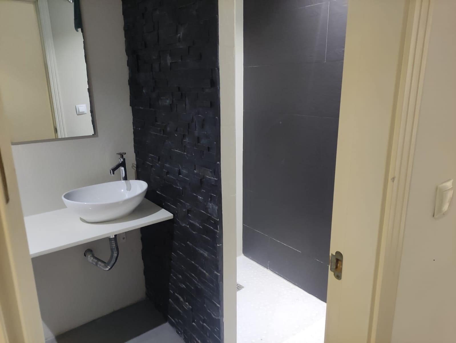 3 sypialnia Mieszkanie do wynajęcia w Miasto Sewilla z basenem garażem - 1 050 € (Ref: 8696316)