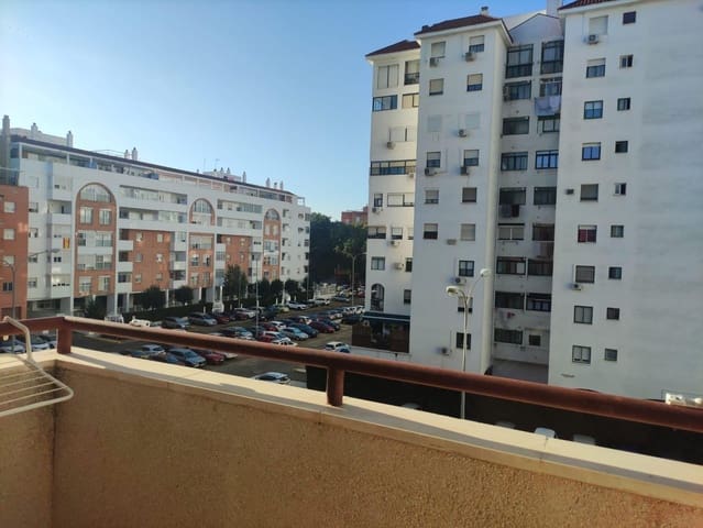 3 sypialnia Mieszkanie do wynajęcia w Miasto Sewilla z basenem garażem - 1 050 € (Ref: 8696316)
