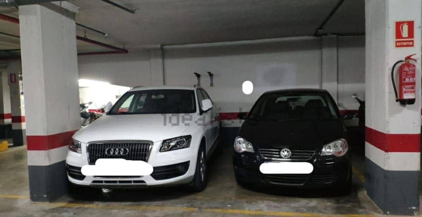 3 sypialnia Mieszkanie do wynajęcia w Miasto Sewilla z basenem garażem - 1 050 € (Ref: 8696316)
