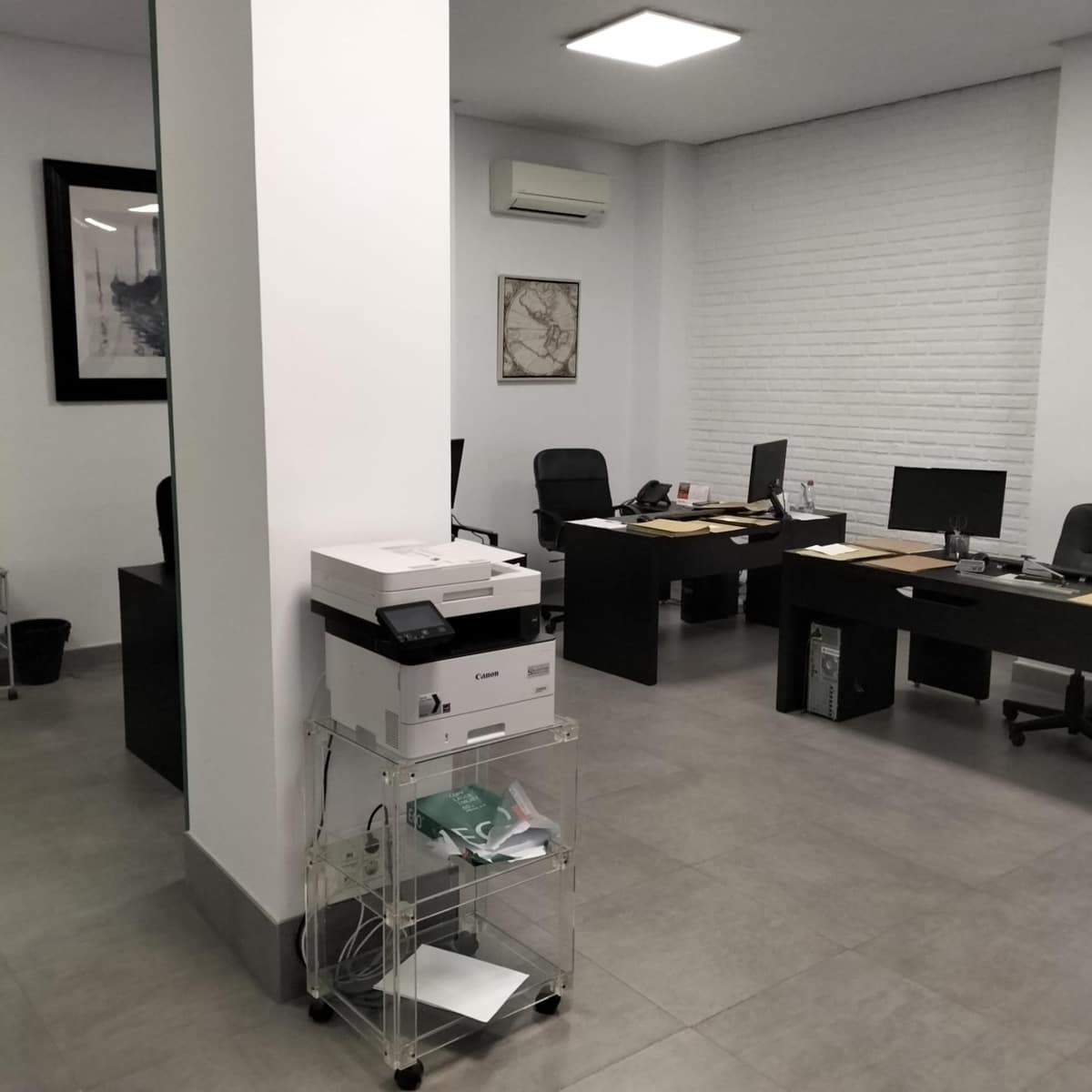 Local Commercial à louer à Seville ville - 900 € (Ref: 8704038)