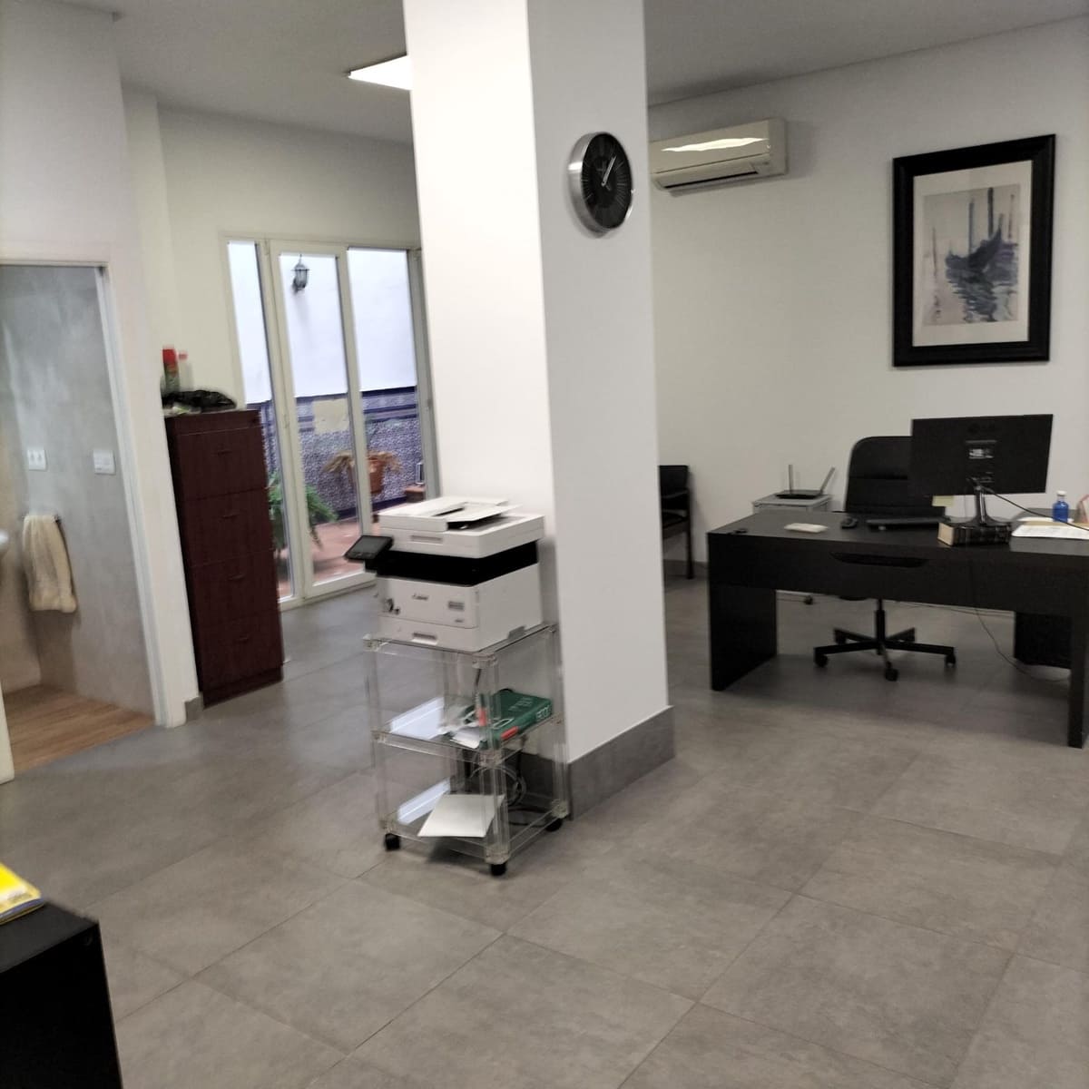 Local Commercial à louer à Seville ville - 900 € (Ref: 8704038)