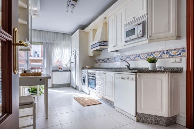 5 slaapkamer Flat te koop in Sevilla stad met garage - € 850.000 (Ref: 8704040)