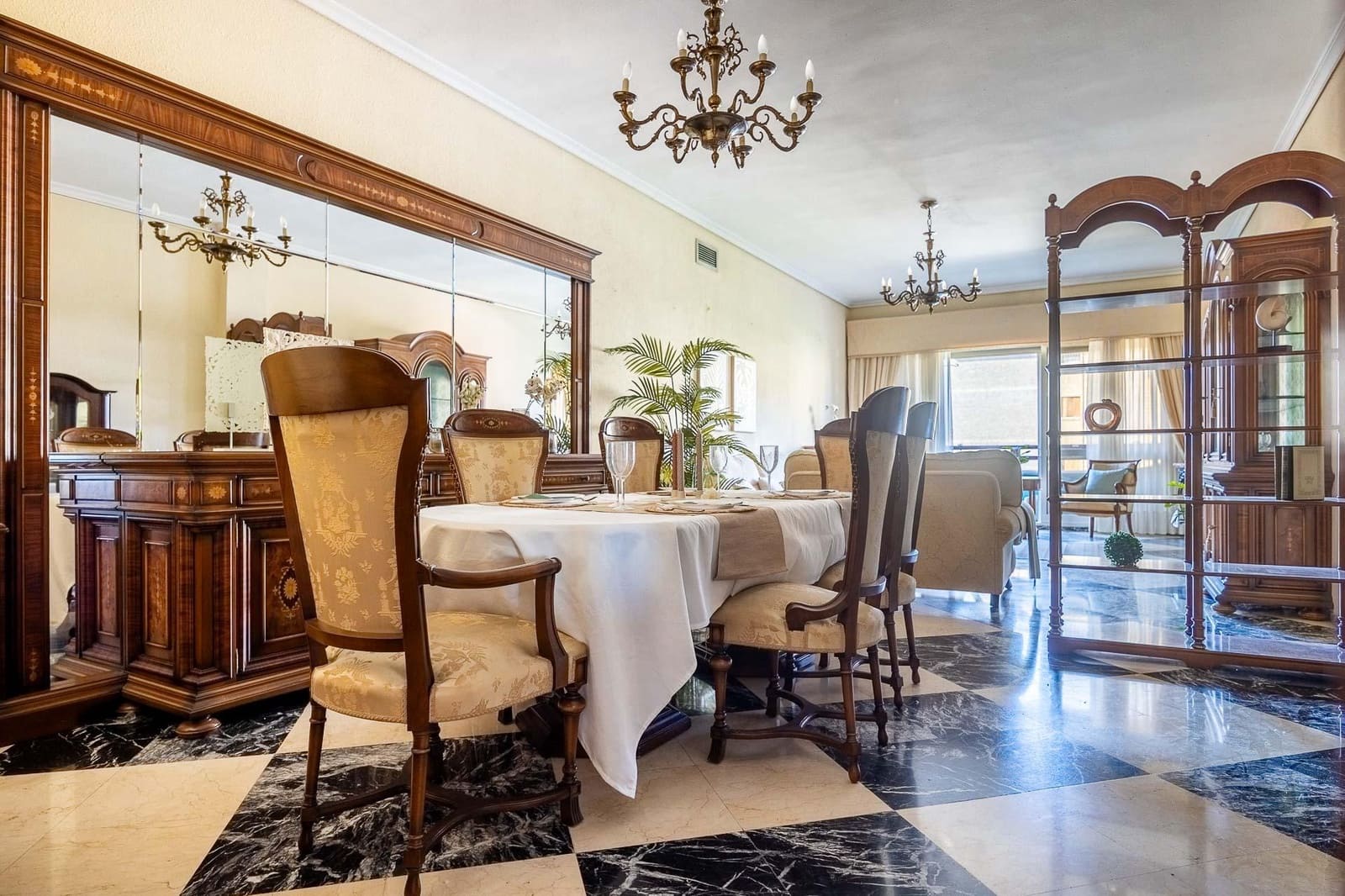 5 soverom Leilighet til salgs i Sevilla by med garasje - € 850 000 (Ref: 8704040)