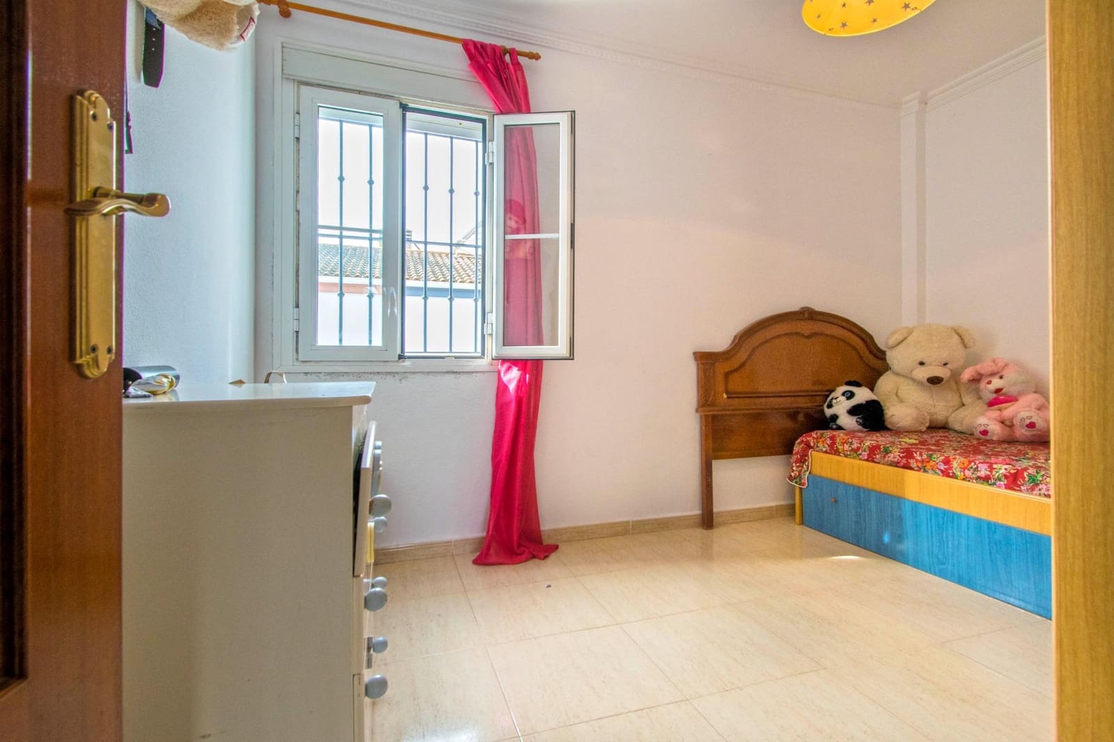 4 soveværelse Byhus til salg i Almonte med garage - € 158.000 (Ref: 8727860)