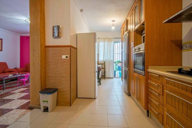 4 soverom Hus til salgs i Almonte med garasje - € 158 000 (Ref: 8727860)