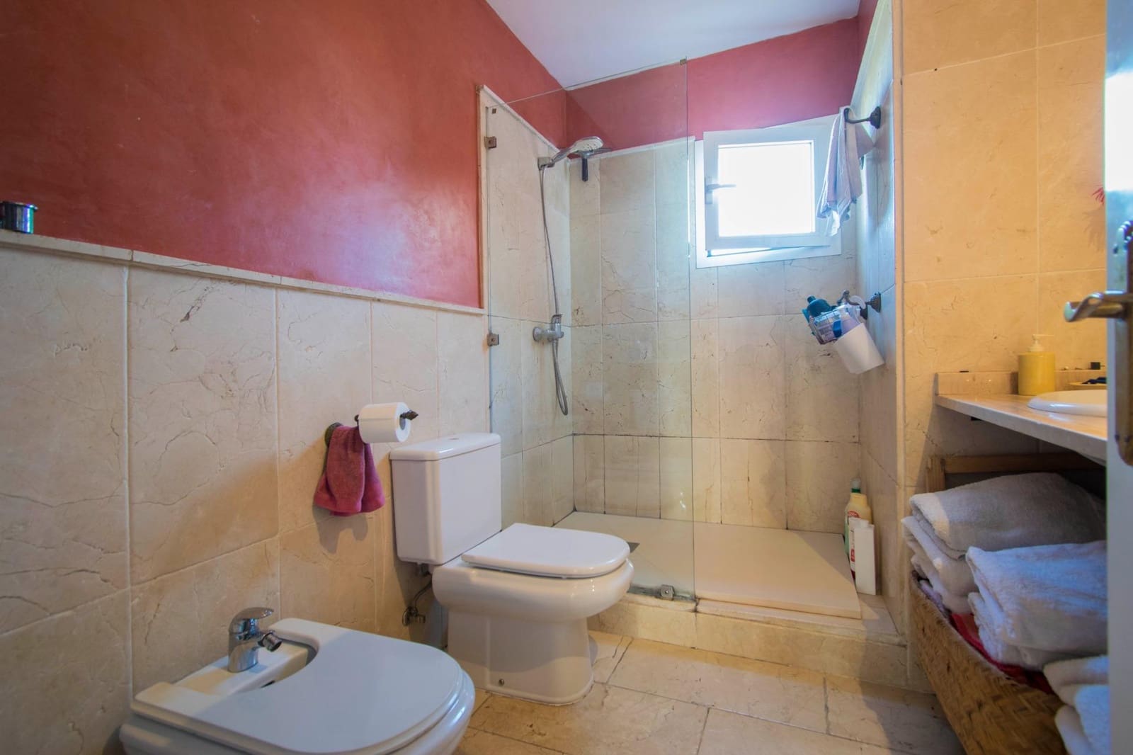 6 soveværelse Semi-Rækkehus til salg i Salteras med swimmingpool - € 319.000 (Ref: 8741600)