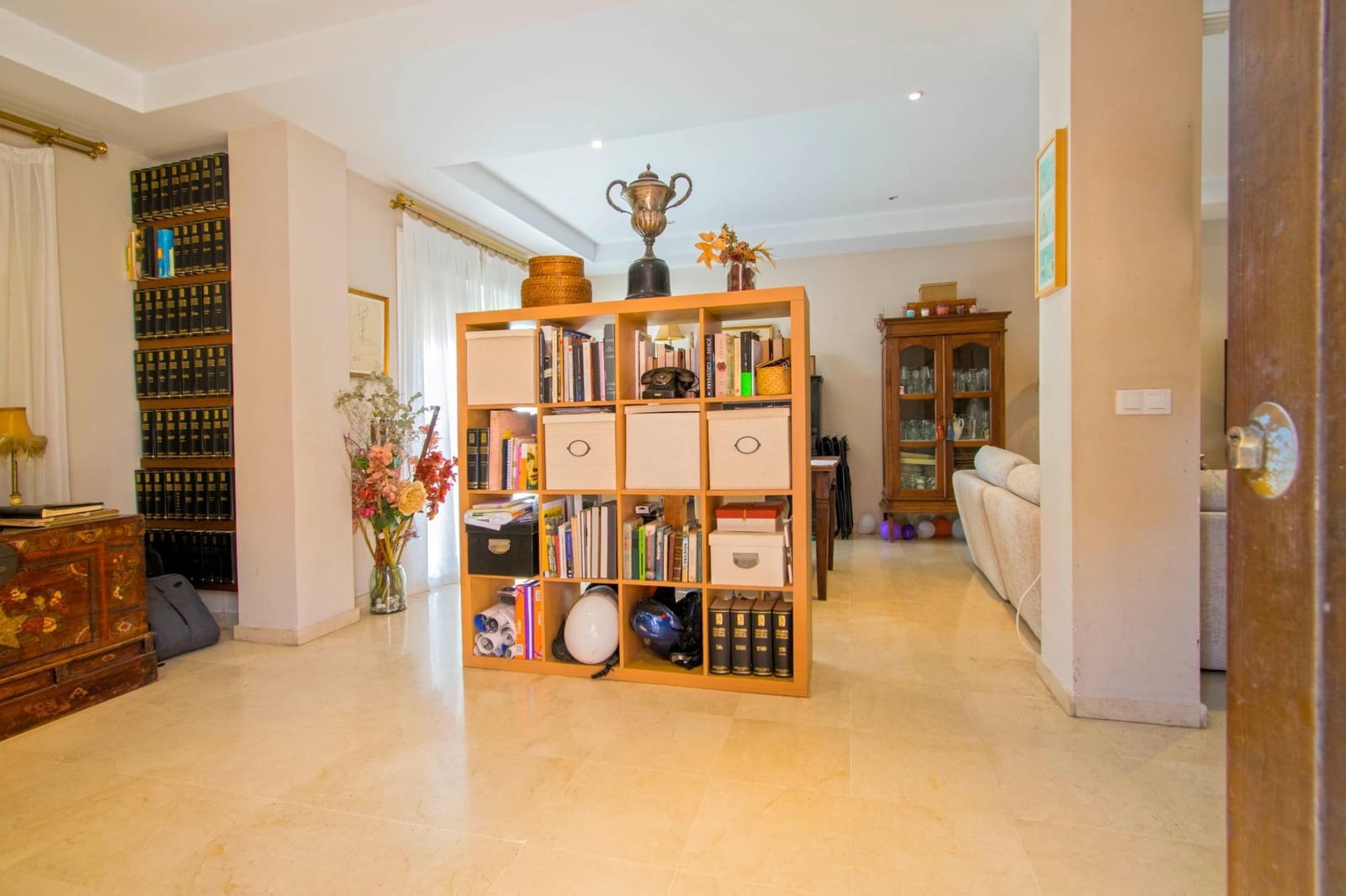 6 soveværelse Semi-Rækkehus til salg i Salteras med swimmingpool - € 319.000 (Ref: 8741600)