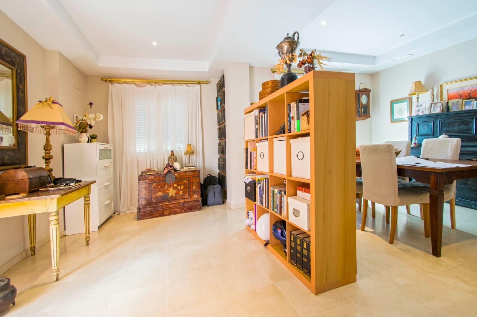 6 soveværelse Semi-Rækkehus til salg i Salteras med swimmingpool - € 319.000 (Ref: 8741600)