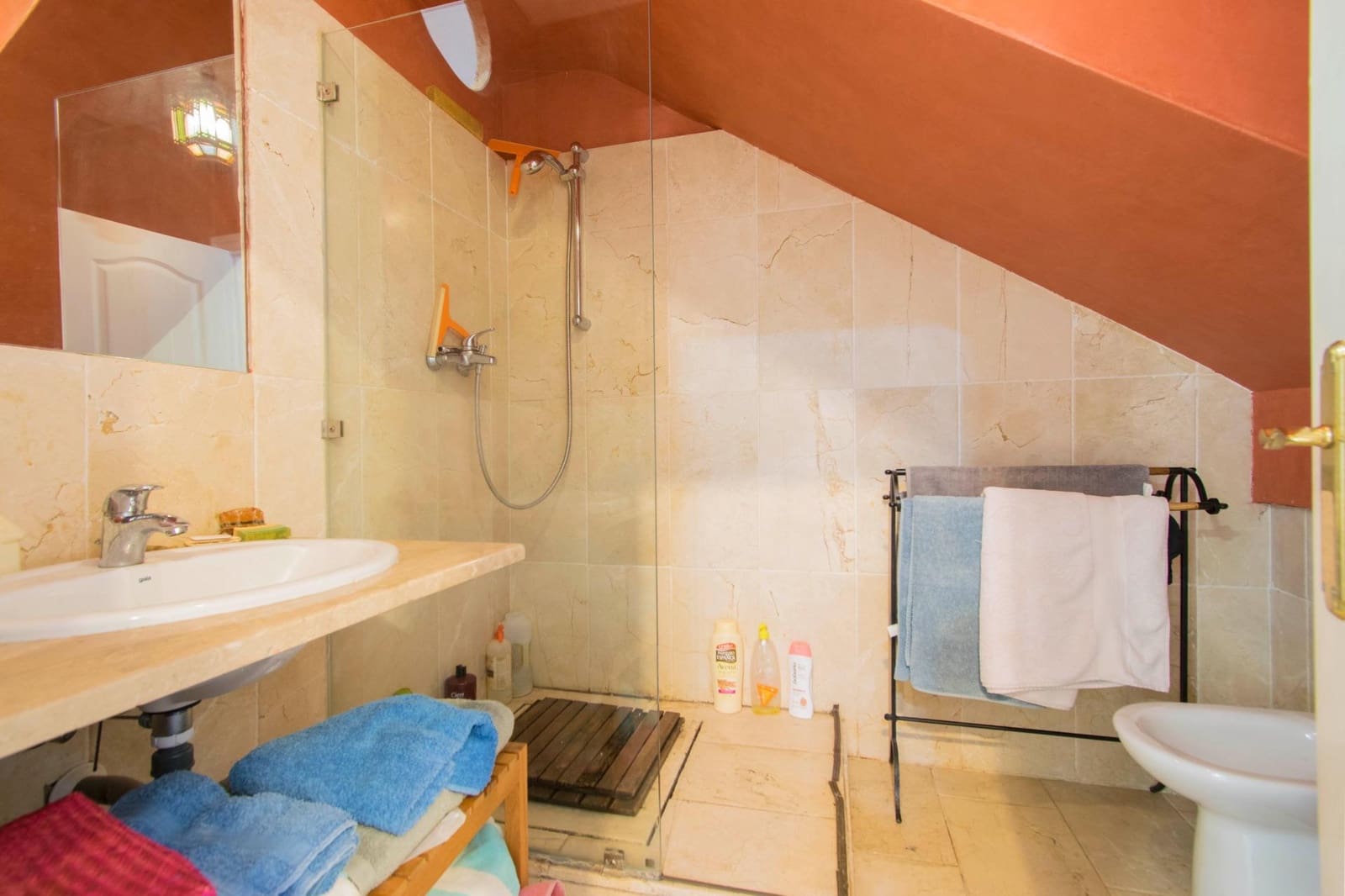 6 soveværelse Semi-Rækkehus til salg i Salteras med swimmingpool - € 319.000 (Ref: 8741600)