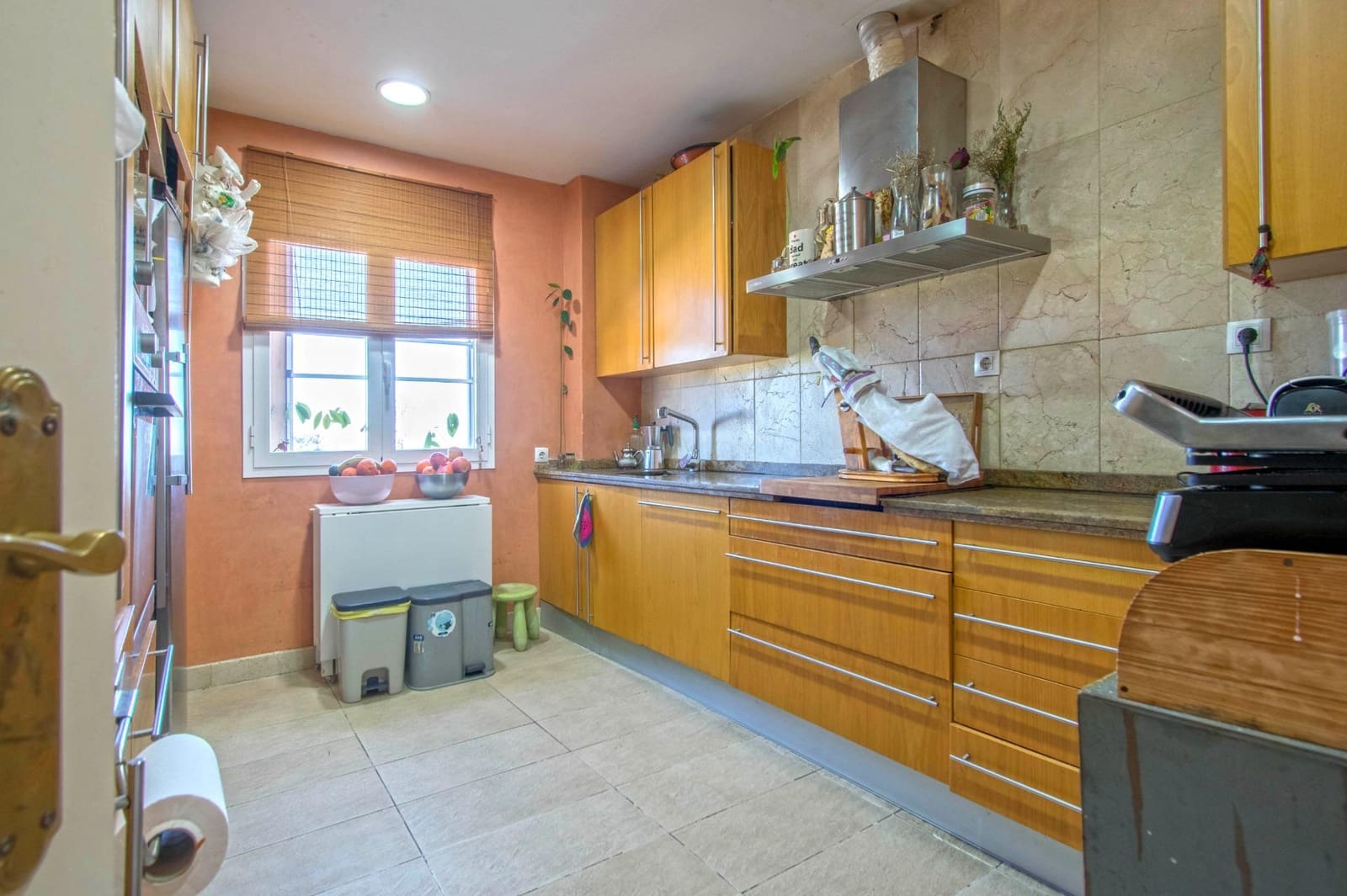 6 soveværelse Semi-Rækkehus til salg i Salteras med swimmingpool - € 319.000 (Ref: 8741600)