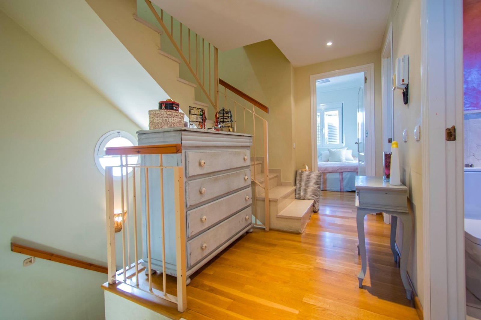 6 soveværelse Semi-Rækkehus til salg i Salteras med swimmingpool - € 319.000 (Ref: 8741600)