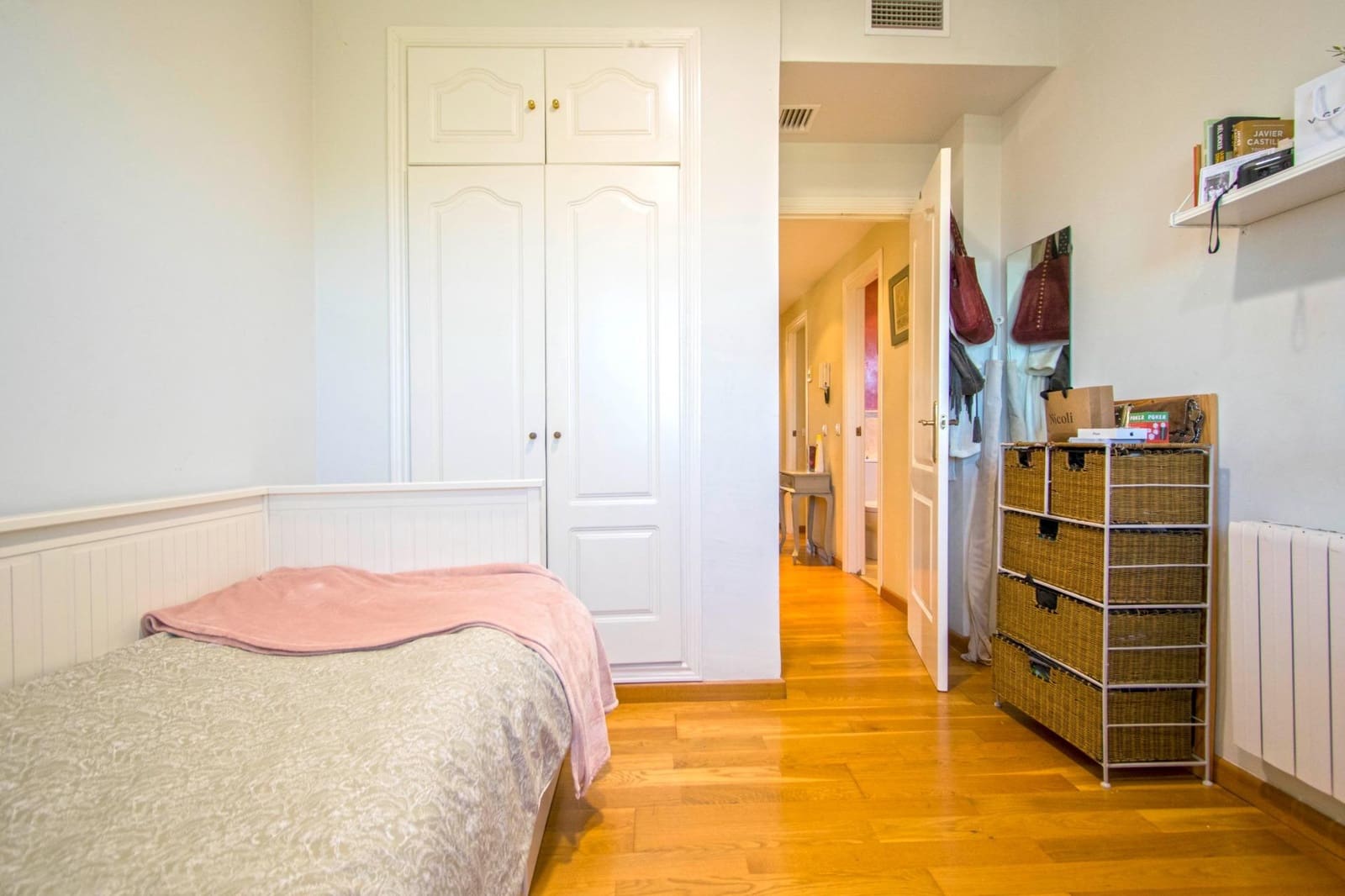 6 soveværelse Semi-Rækkehus til salg i Salteras med swimmingpool - € 319.000 (Ref: 8741600)