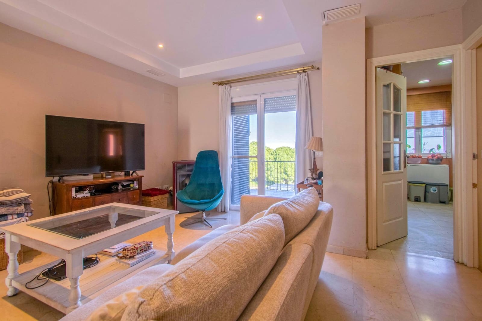 6 soveværelse Semi-Rækkehus til salg i Salteras med swimmingpool - € 319.000 (Ref: 8741600)