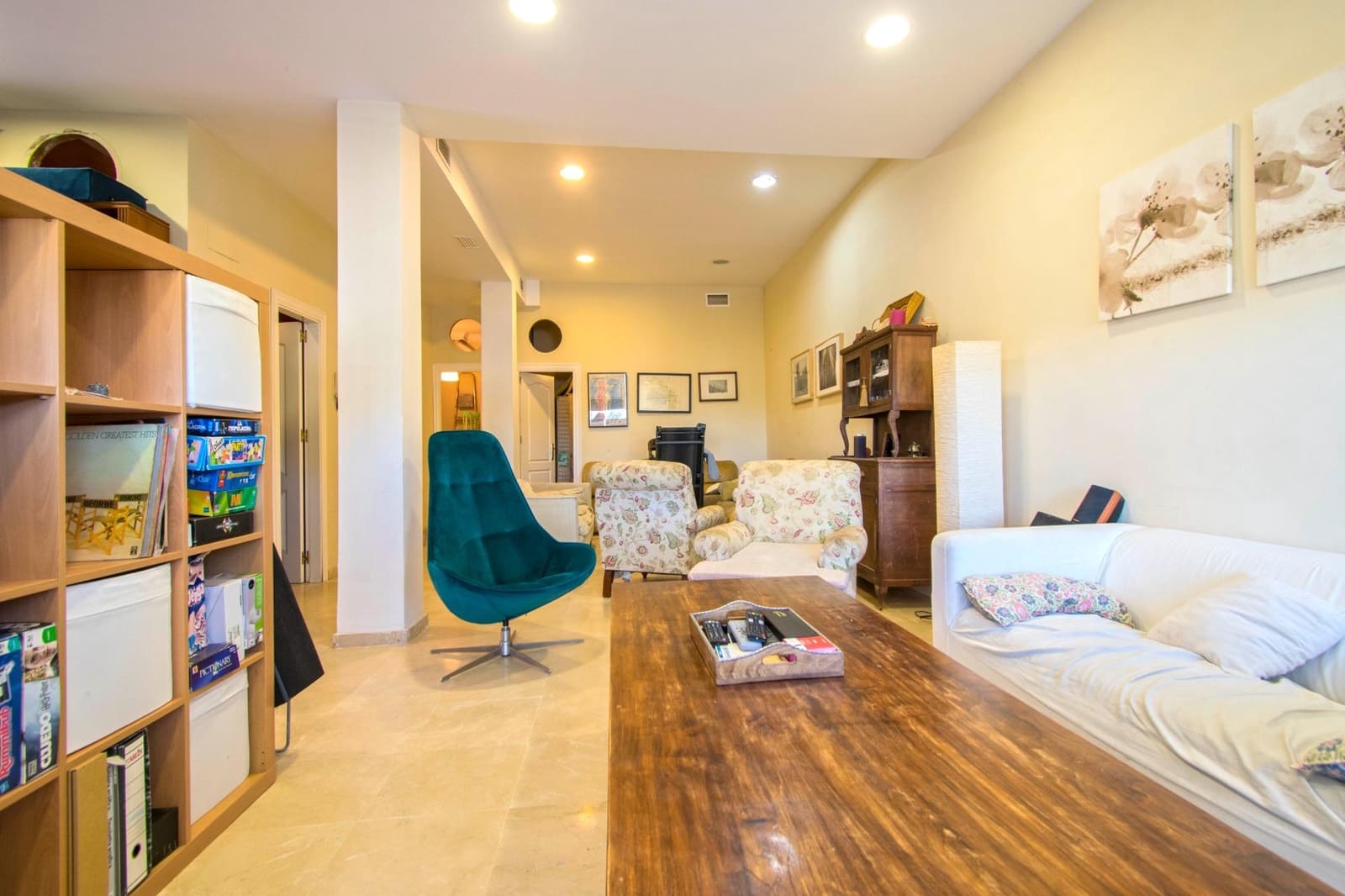 6 soveværelse Semi-Rækkehus til salg i Salteras med swimmingpool - € 319.000 (Ref: 8741600)