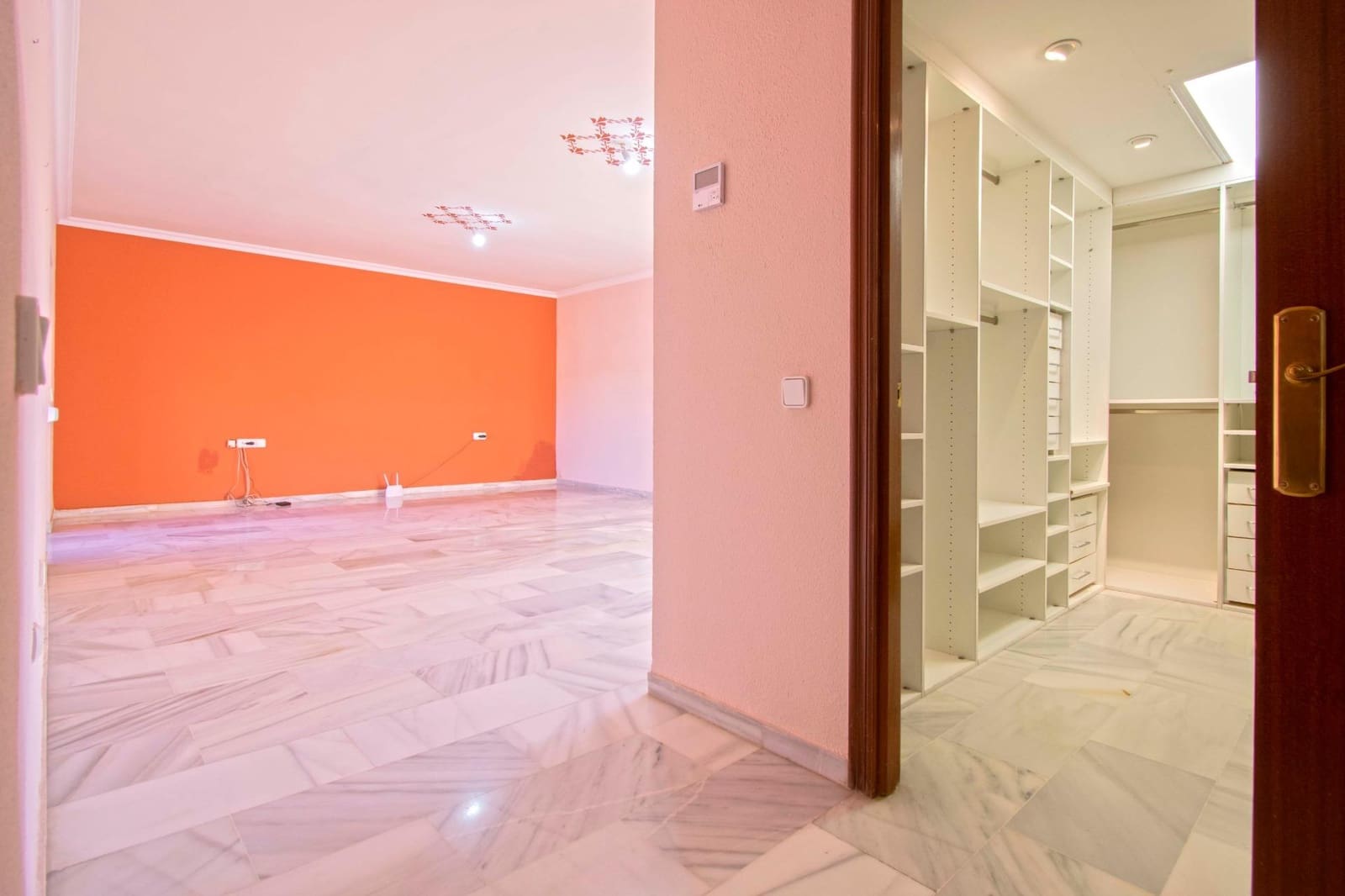 6 soveværelse Villa til salg i Espartinas med swimmingpool garage - € 750.000 (Ref: 8755730)