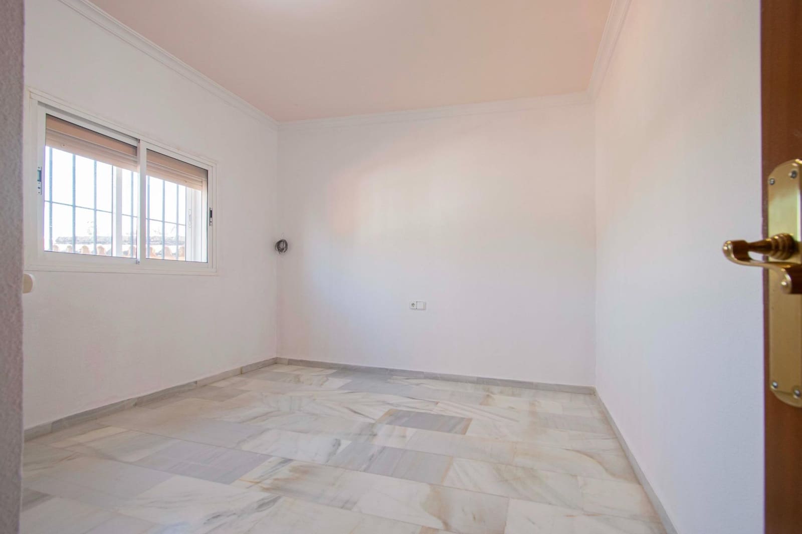 6 soveværelse Villa til salg i Espartinas med swimmingpool garage - € 750.000 (Ref: 8755730)