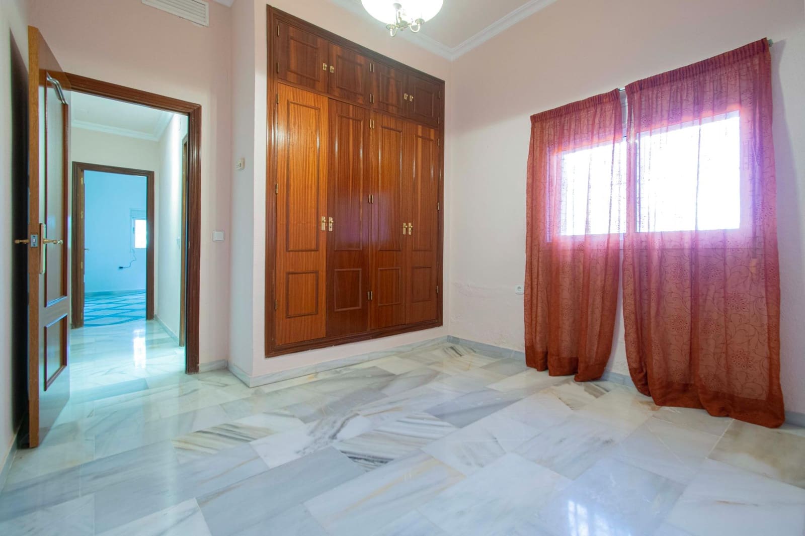 6 soveværelse Villa til salg i Espartinas med swimmingpool garage - € 750.000 (Ref: 8755730)