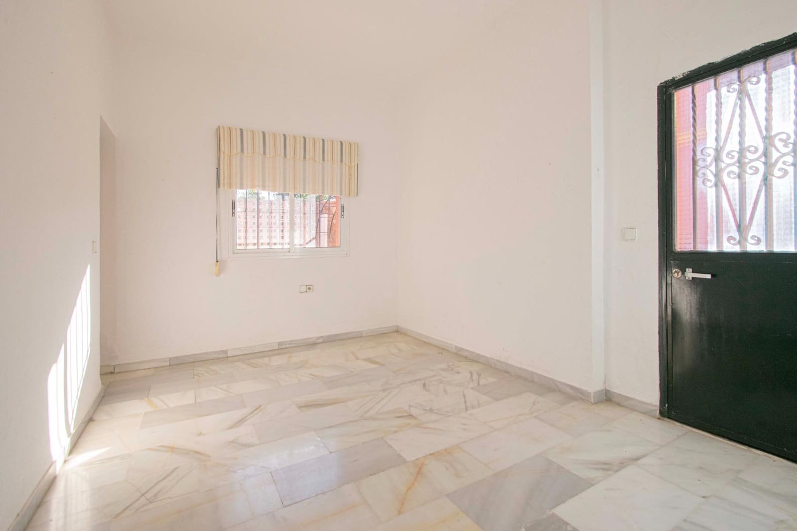 6 soveværelse Villa til salg i Espartinas med swimmingpool garage - € 750.000 (Ref: 8755730)