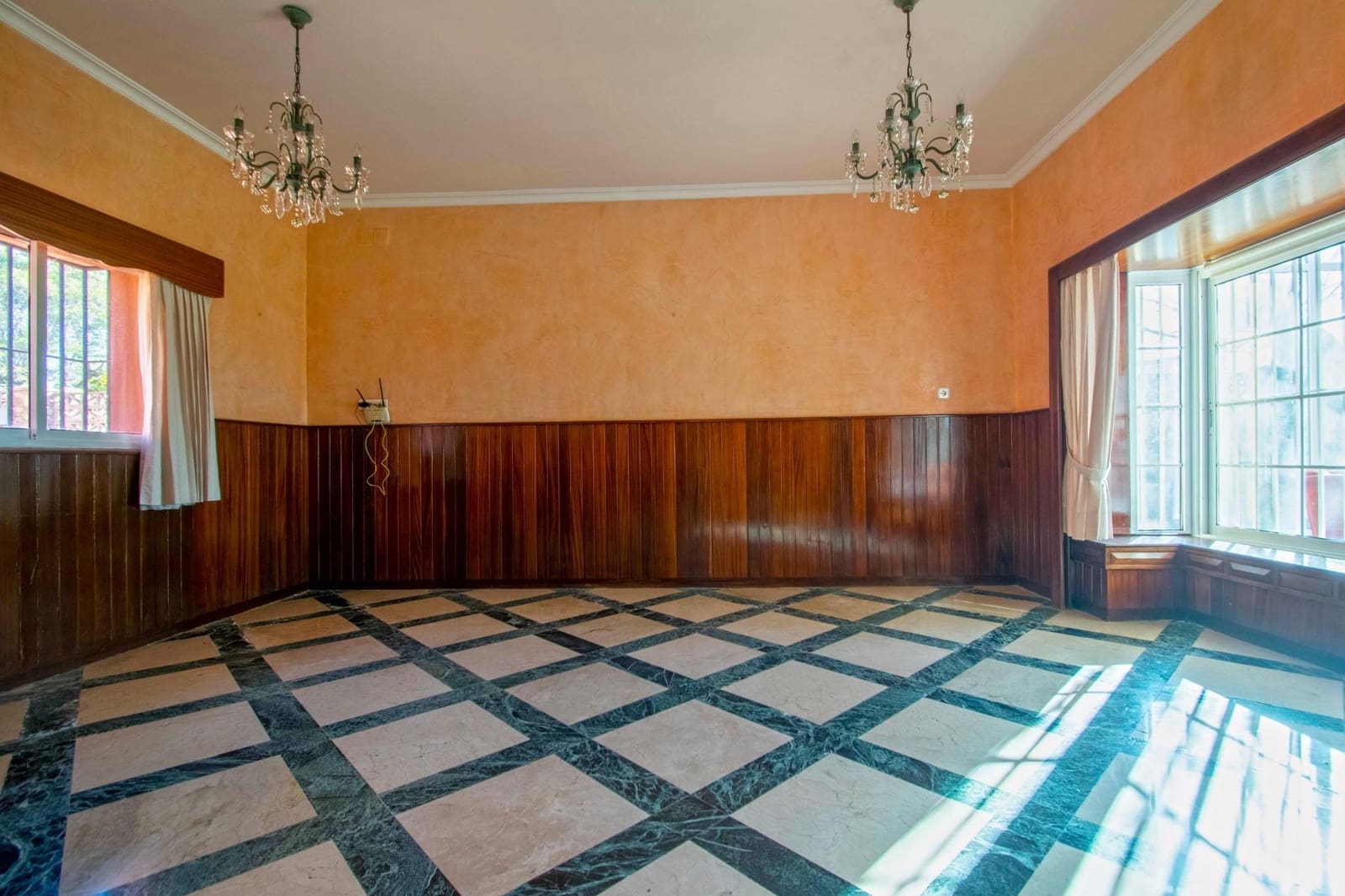 6 soveværelse Villa til salg i Espartinas med swimmingpool garage - € 750.000 (Ref: 8755730)