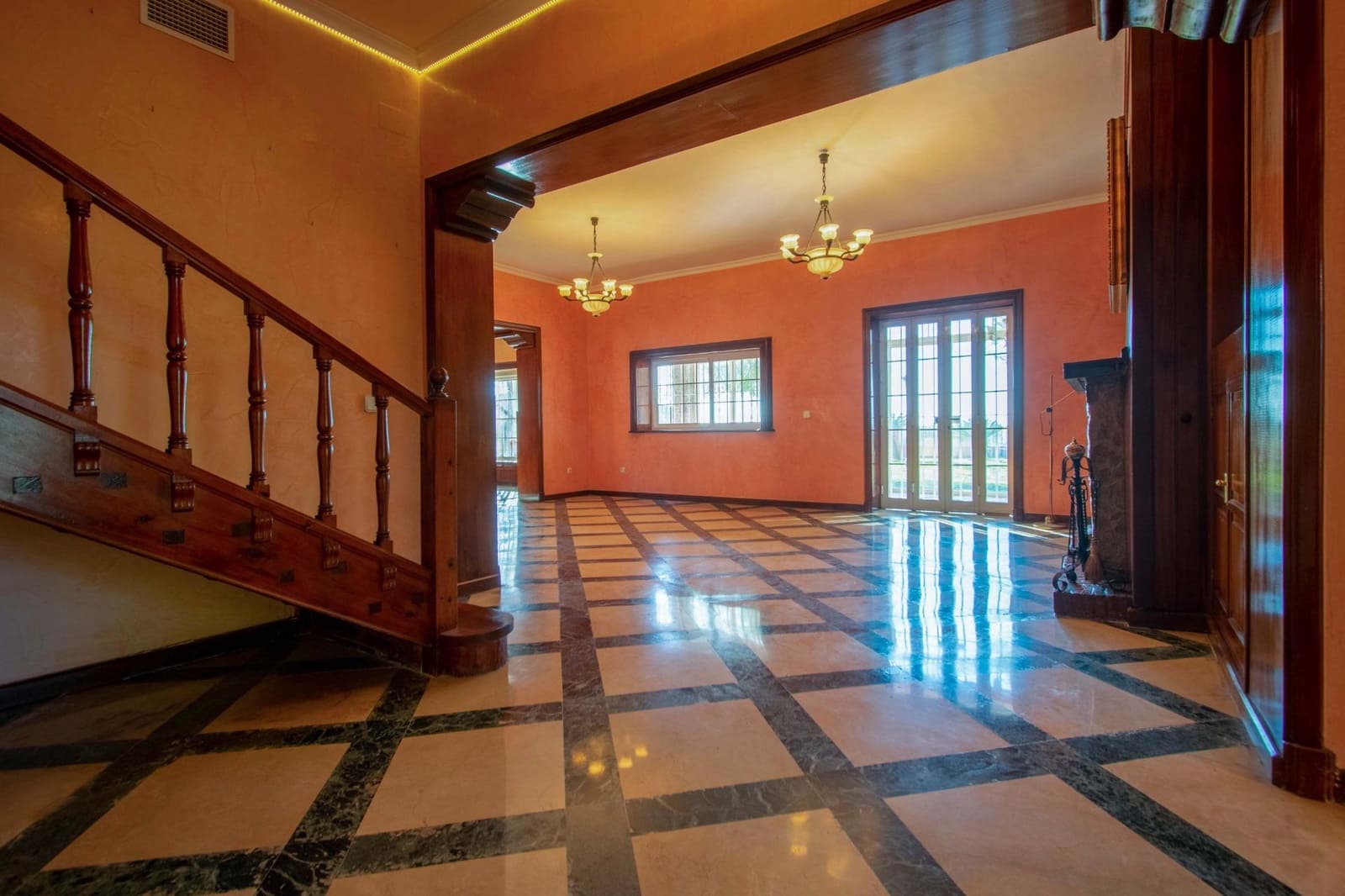 6 soveværelse Villa til salg i Espartinas med swimmingpool garage - € 750.000 (Ref: 8755730)