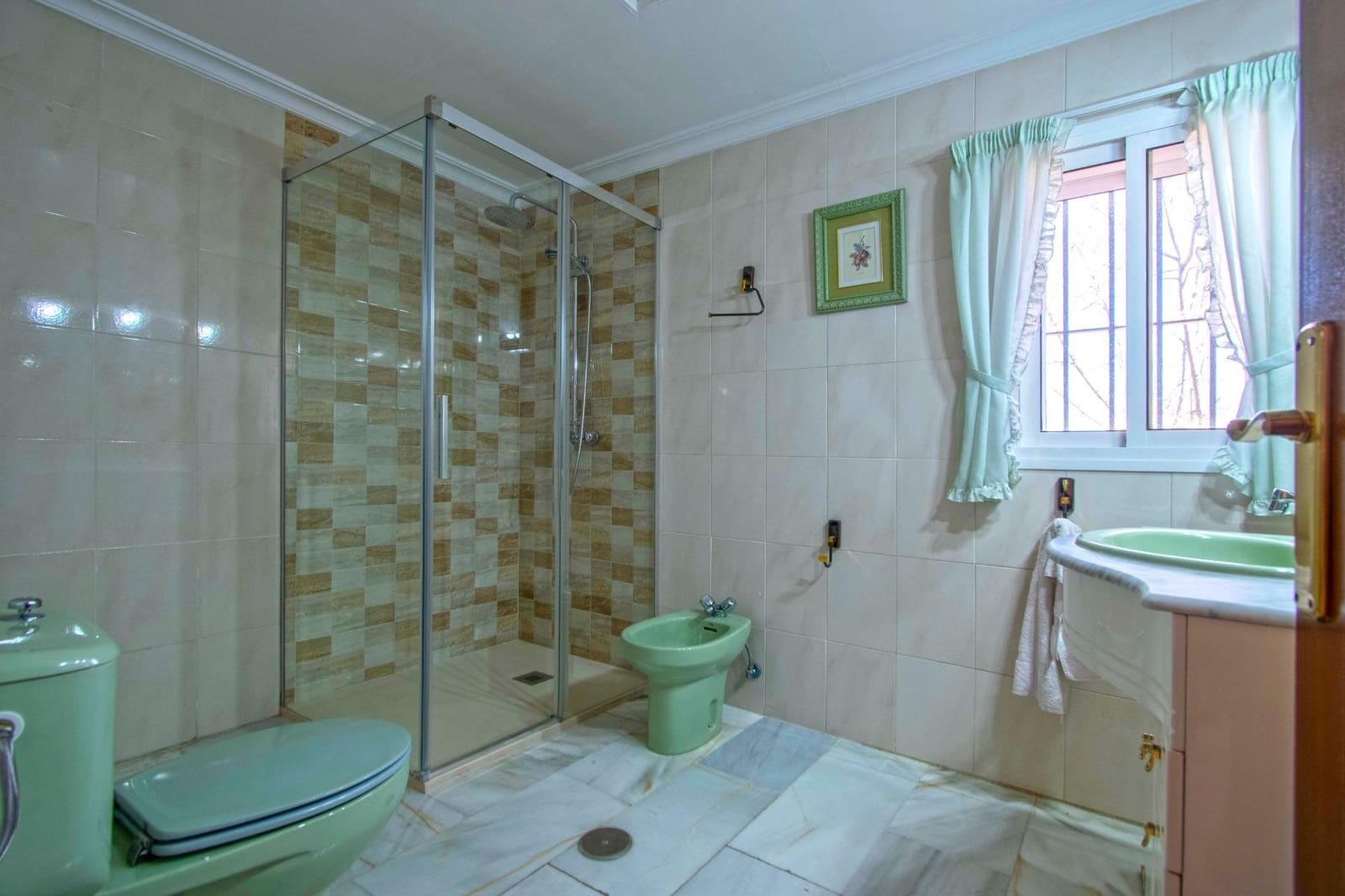 6 soveværelse Villa til salg i Espartinas med swimmingpool garage - € 750.000 (Ref: 8755730)