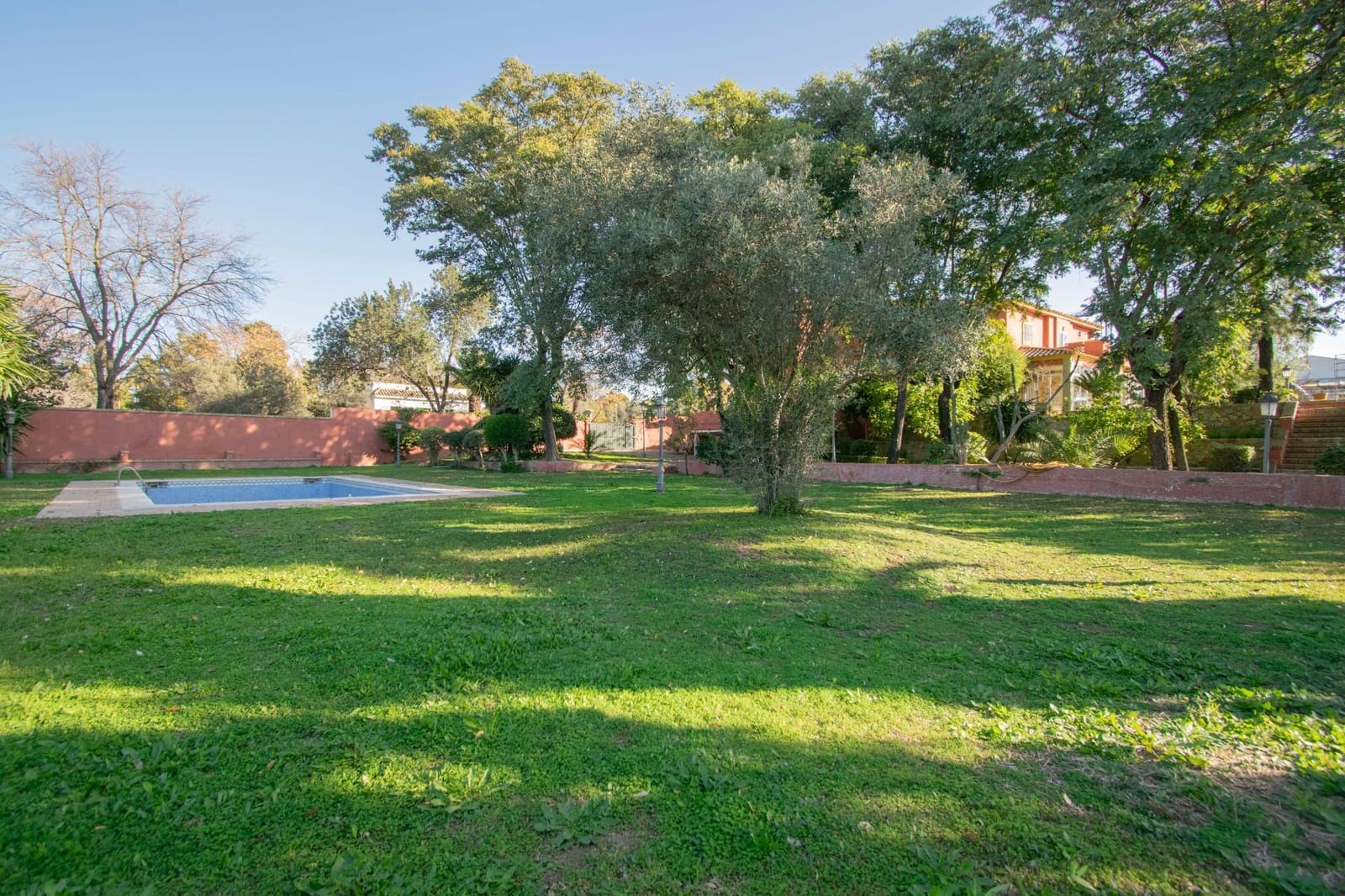 6 soveværelse Villa til salg i Espartinas med swimmingpool garage - € 750.000 (Ref: 8755730)