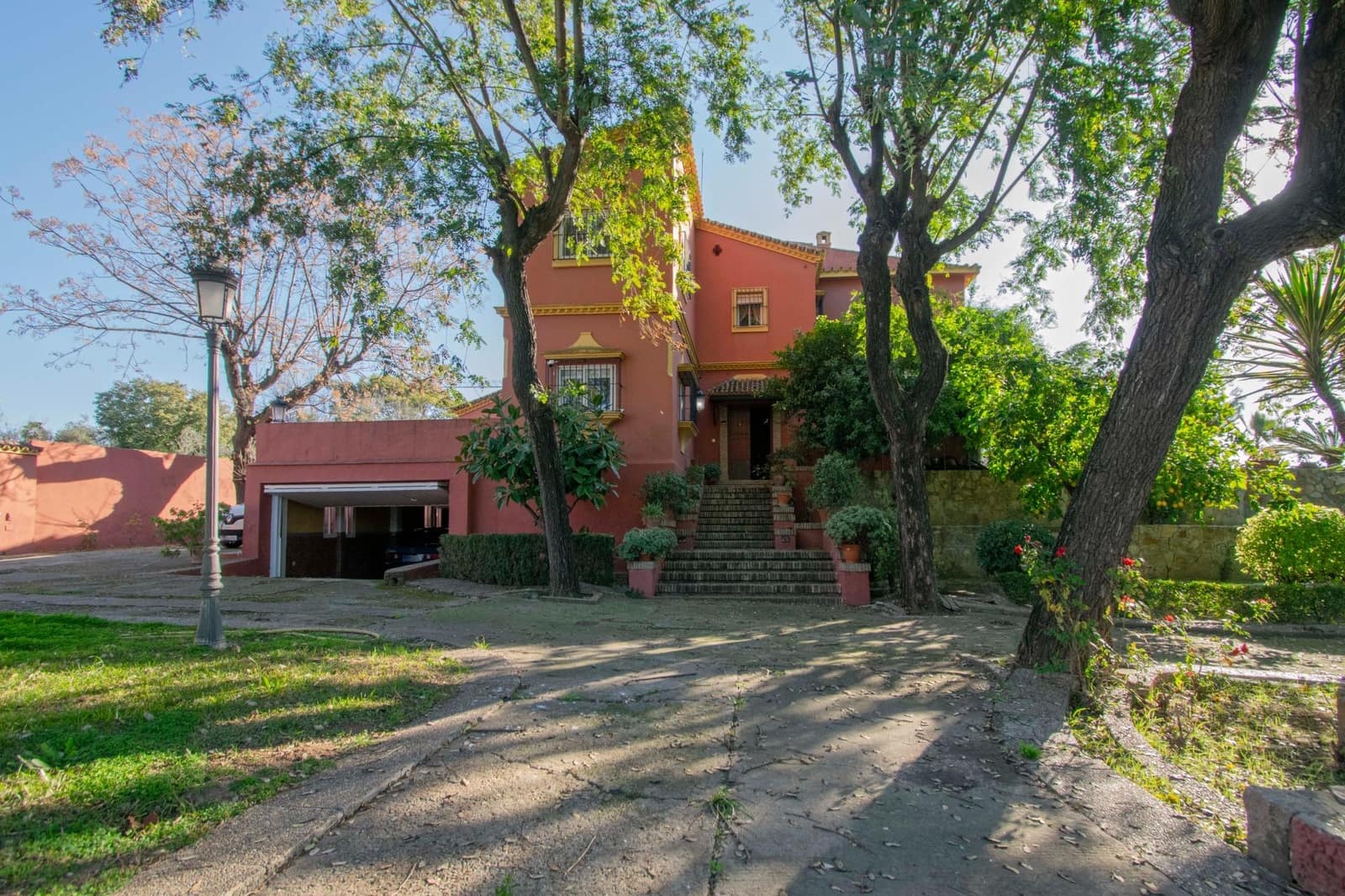 6 soveværelse Villa til salg i Espartinas med swimmingpool garage - € 750.000 (Ref: 8755730)