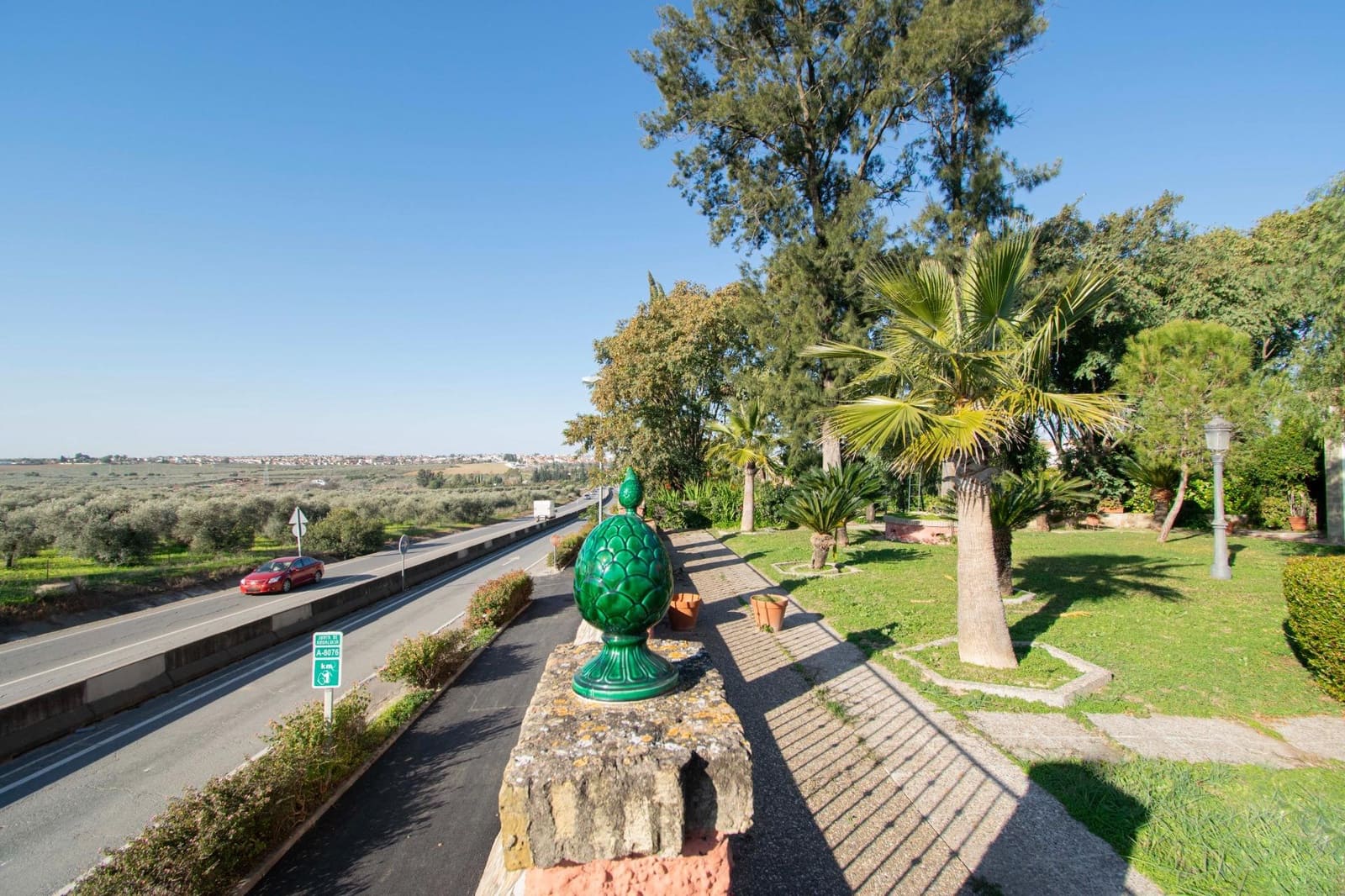 6 soveværelse Villa til salg i Espartinas med swimmingpool garage - € 750.000 (Ref: 8755730)