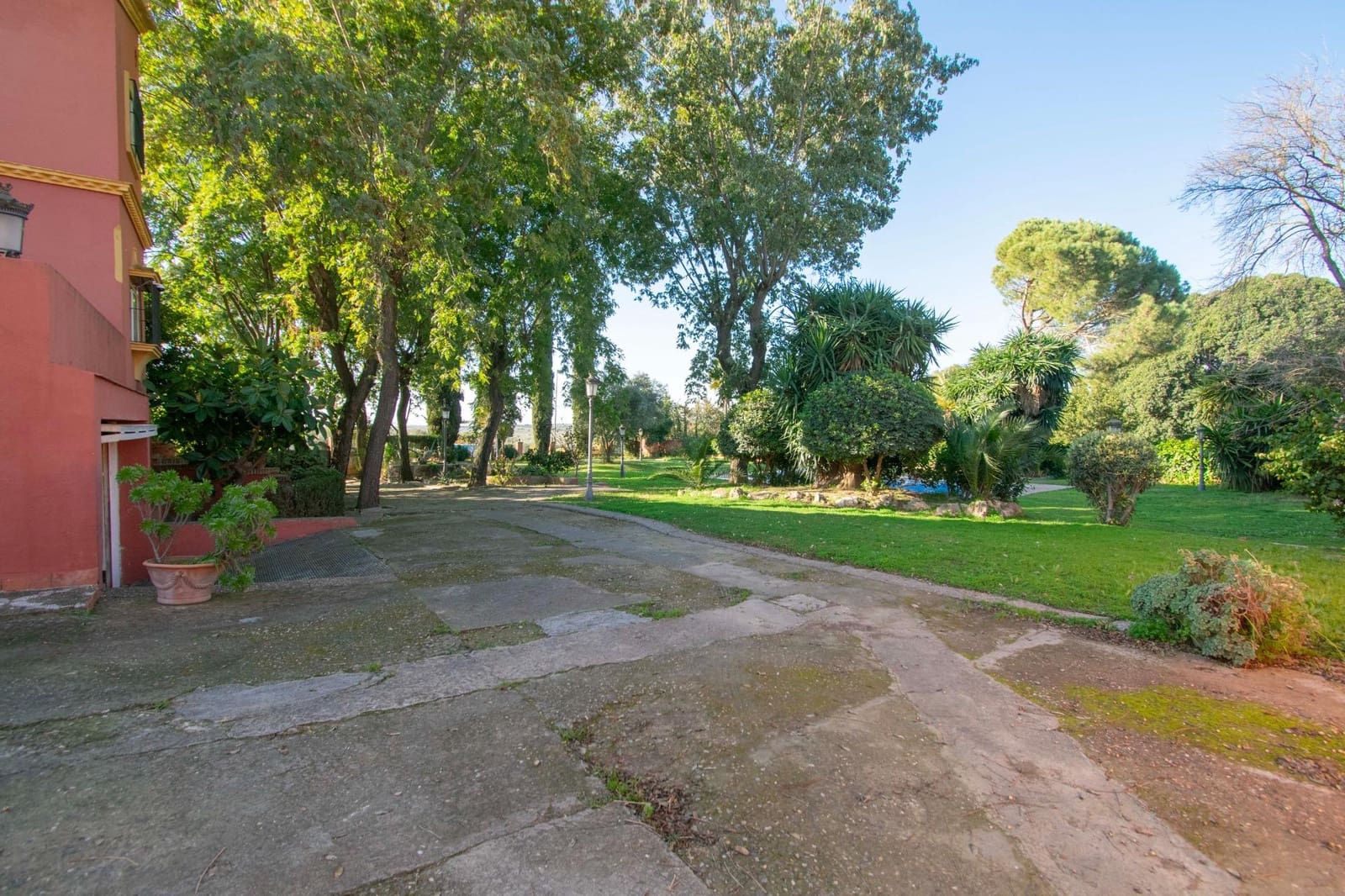 6 soveværelse Villa til salg i Espartinas med swimmingpool garage - € 750.000 (Ref: 8755730)