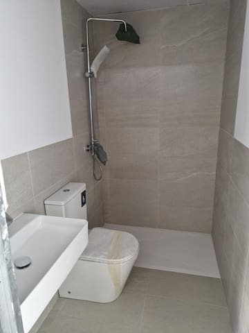 3 sovrum Lägenhet till salu i Sevilla stad med pool - 449 000 € (Ref: 8765267)