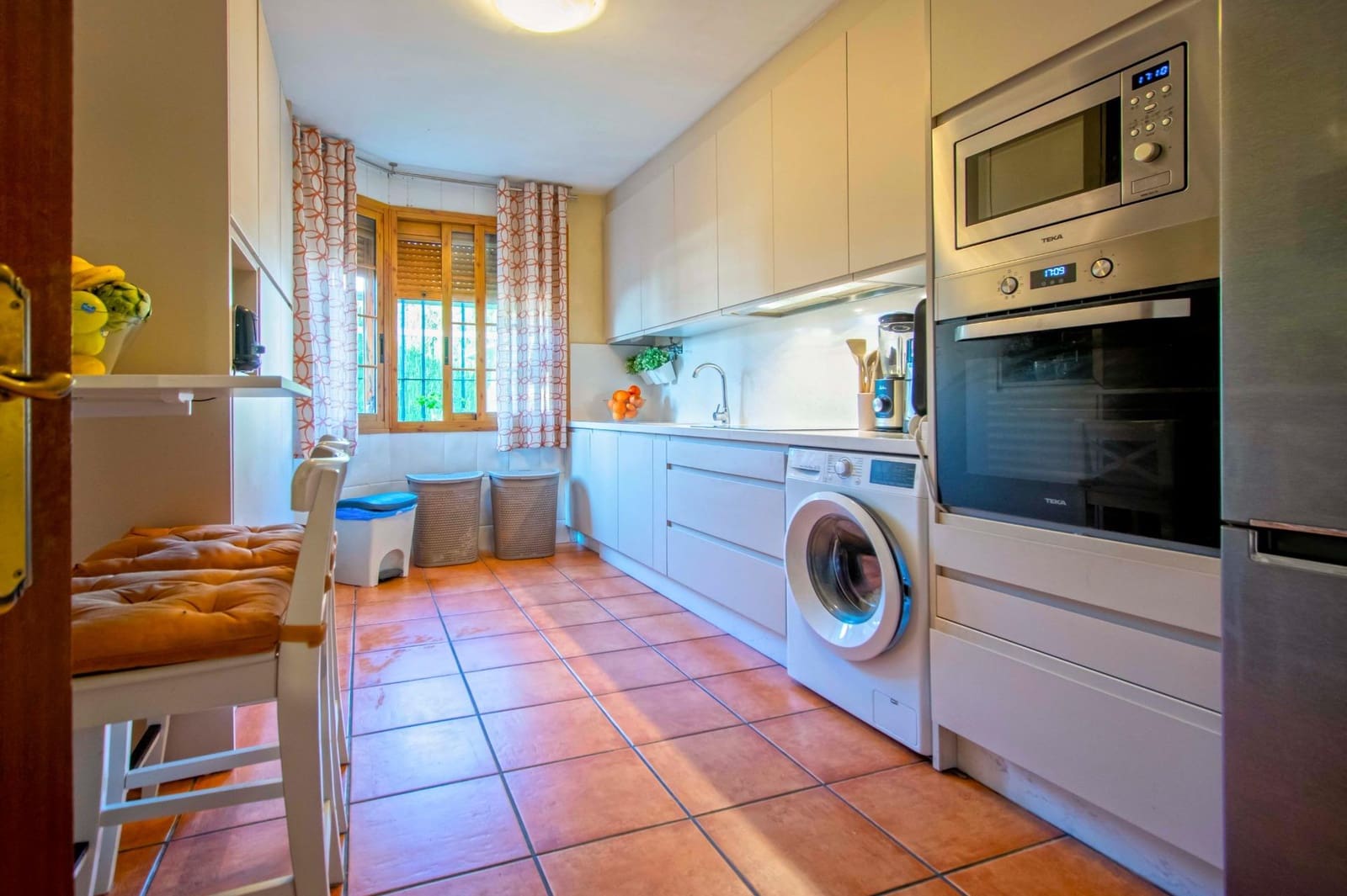 4 soveværelse Semi-Rækkehus til salg i Alcala de Guadaira med swimmingpool - € 398.000 (Ref: 8806257)