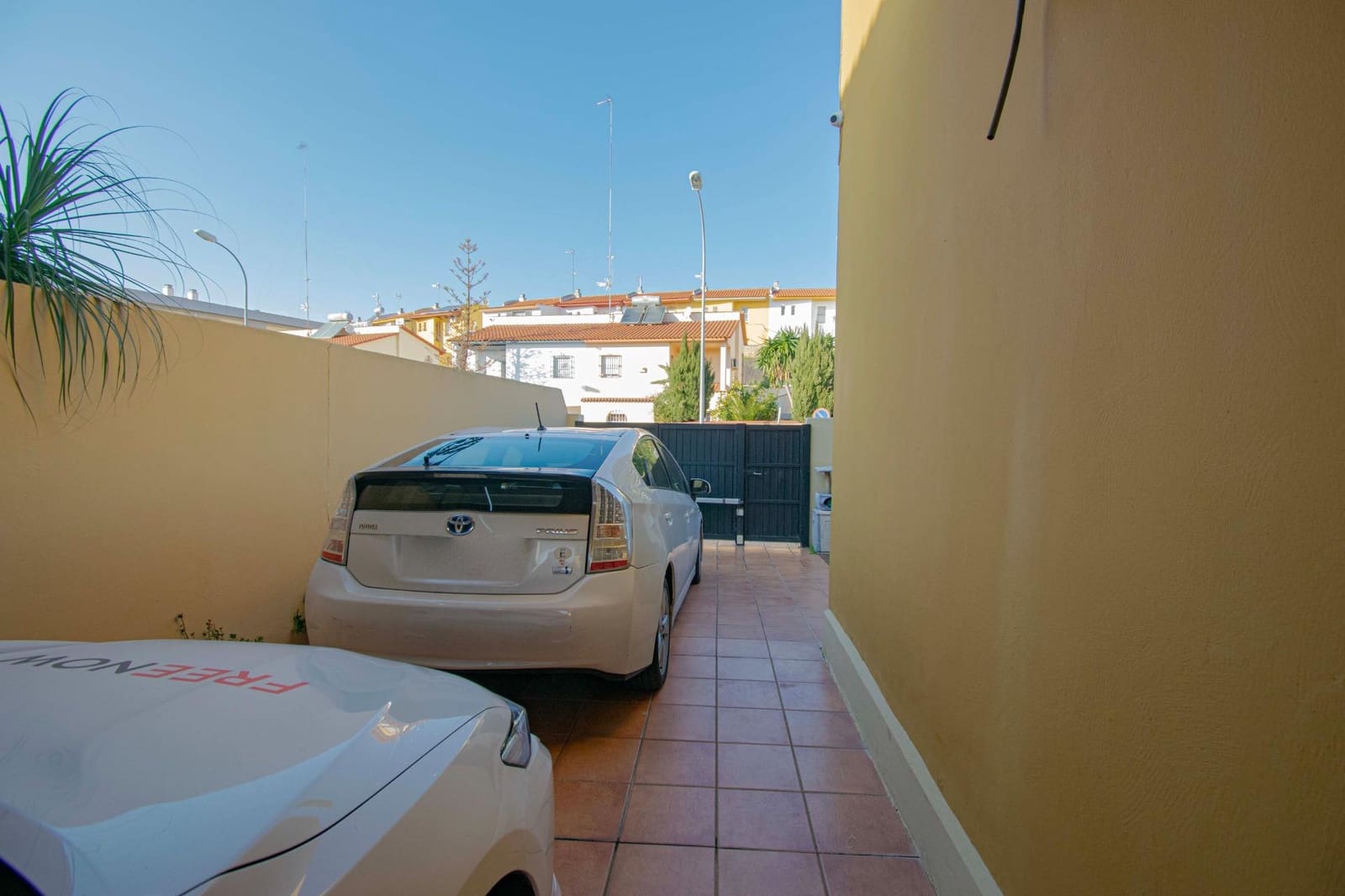 4 soveværelse Semi-Rækkehus til salg i Alcala de Guadaira med swimmingpool - € 398.000 (Ref: 8806257)