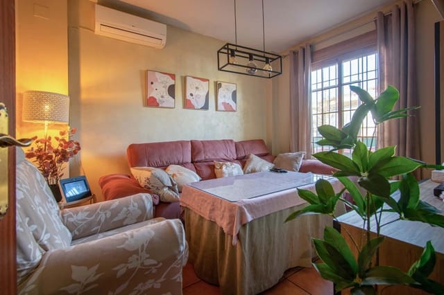 4 sypialnia Dom blizniak na sprzedaż w Alcalá de Guadaira z basenem - 398 000 € (Ref: 8806257)