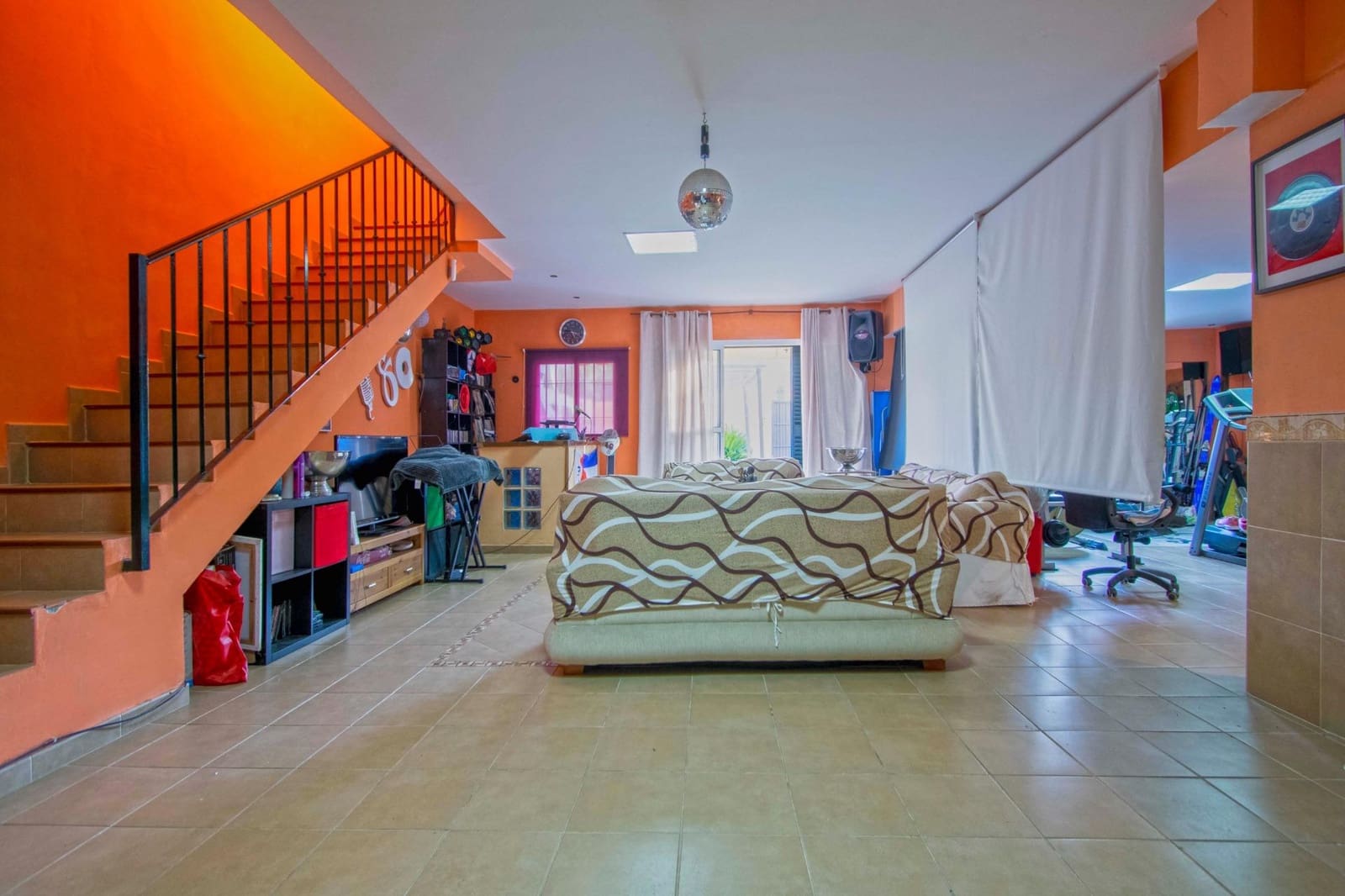 4 soveværelse Semi-Rækkehus til salg i Alcala de Guadaira med swimmingpool - € 398.000 (Ref: 8806257)