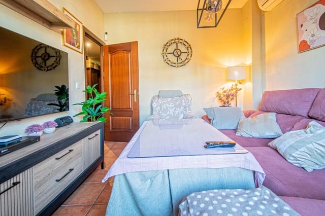 4 sypialnia Dom blizniak na sprzedaż w Alcalá de Guadaira z basenem - 398 000 € (Ref: 8806257)