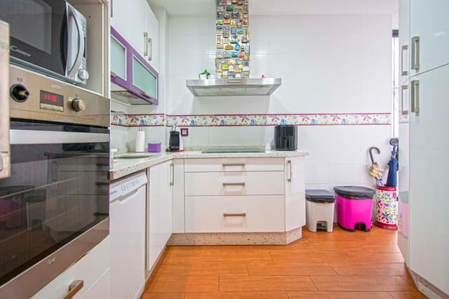 3 slaapkamer Flat te koop in Sevilla stad - € 398.000 (Ref: 8810268)