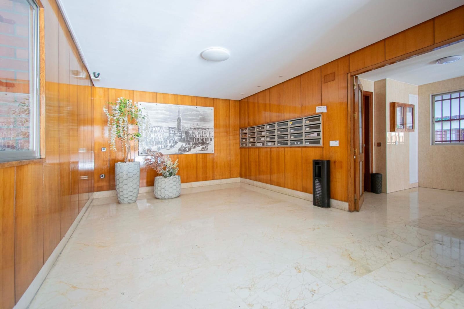 4 soveværelse Lejlighed til salg i Sevilla by med garage - € 290.000 (Ref: 8834407)