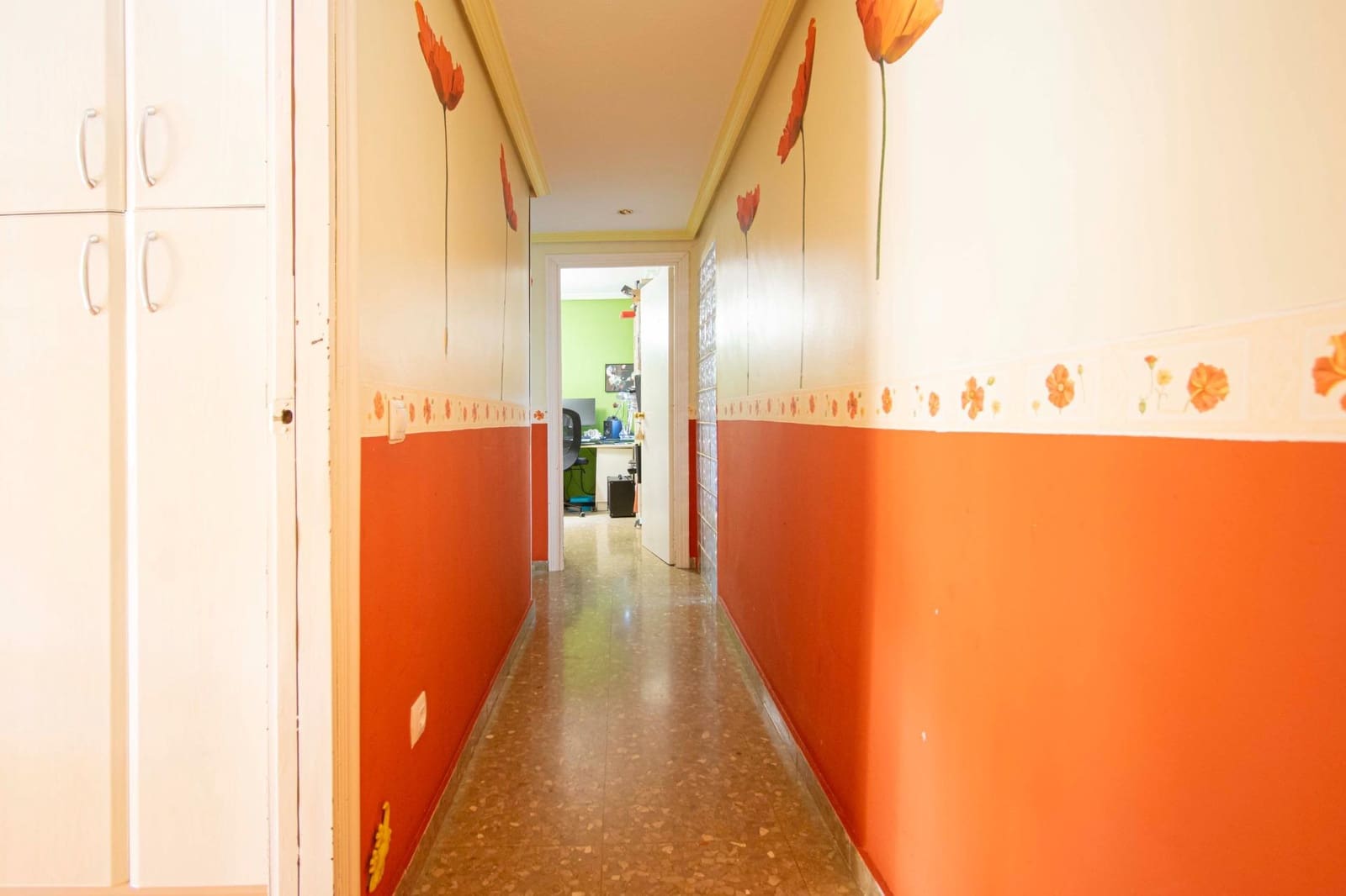 4 soveværelse Lejlighed til salg i Sevilla by med garage - € 290.000 (Ref: 8834407)