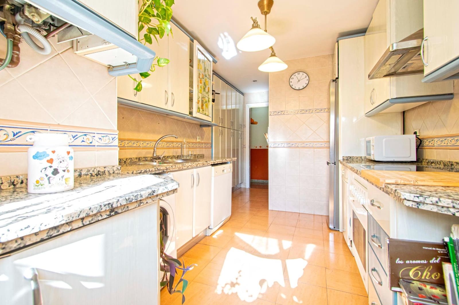 4 soveværelse Lejlighed til salg i Sevilla by med garage - € 290.000 (Ref: 8834407)