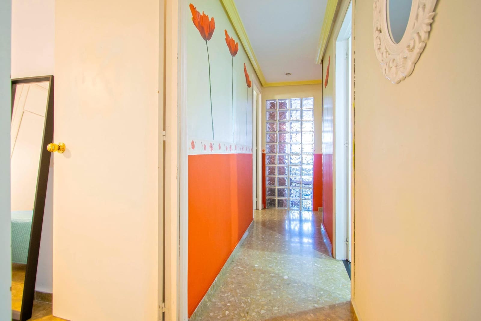 4 soveværelse Lejlighed til salg i Sevilla by med garage - € 290.000 (Ref: 8834407)