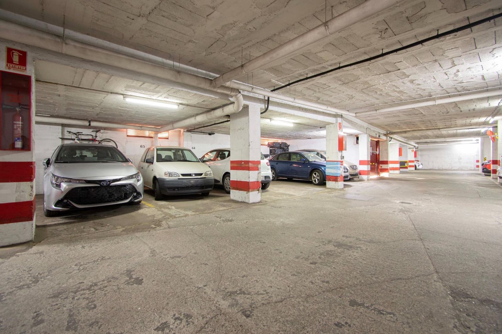 4 soveværelse Lejlighed til salg i Sevilla by med garage - € 290.000 (Ref: 8834407)