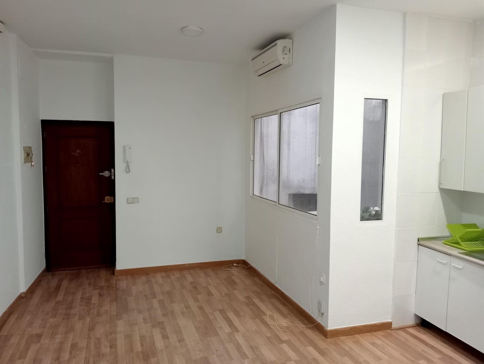1 quarto Apartamento para arrendar em Sevilha cidade - 680 € (Ref: 8838857)