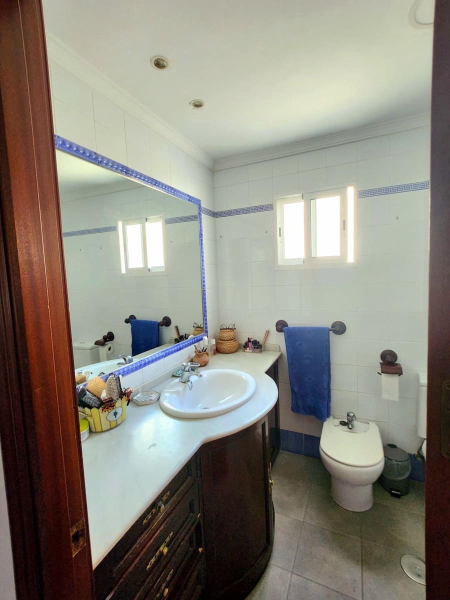 3 soveværelse Rækkehus til salg i Ecija med garage - € 240.000 (Ref: 8849297)