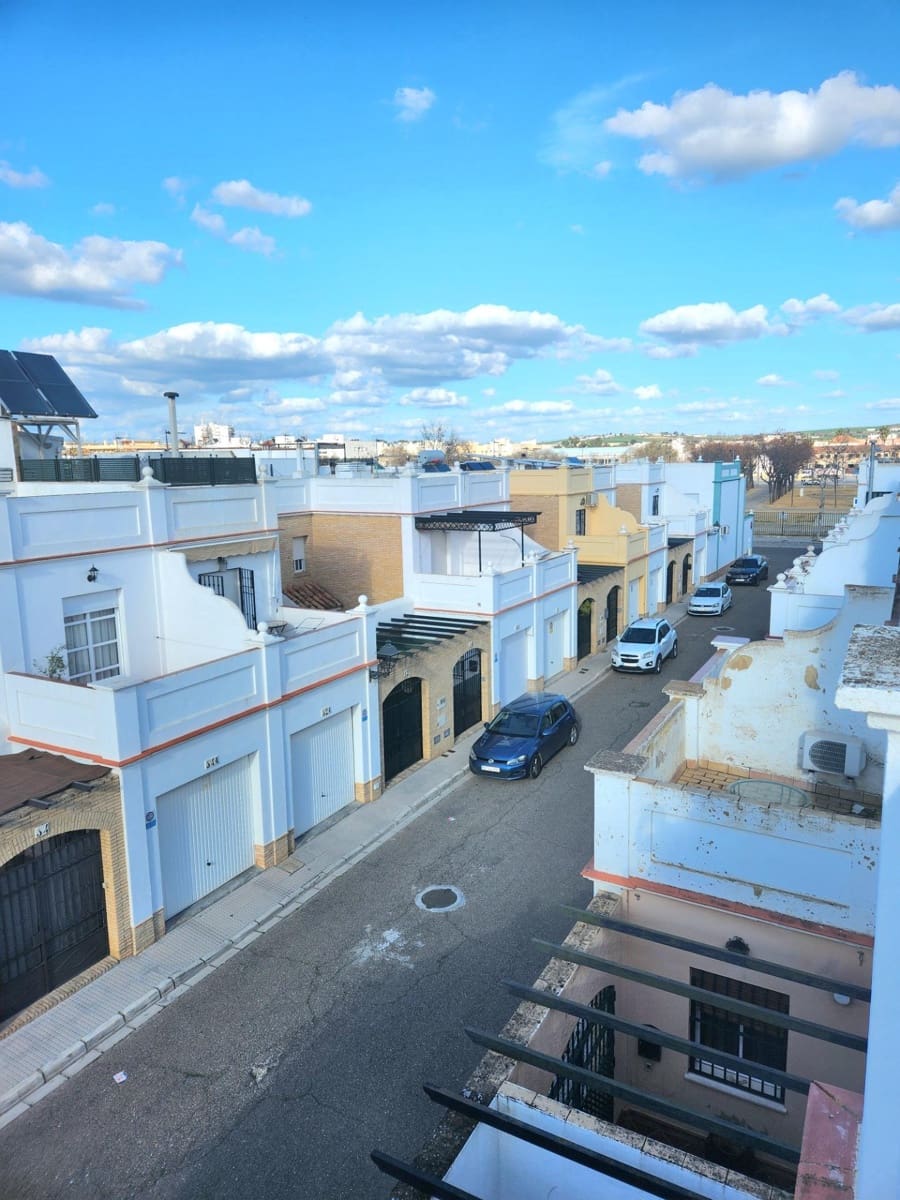 3 soveværelse Rækkehus til salg i Ecija med garage - € 240.000 (Ref: 8849297)