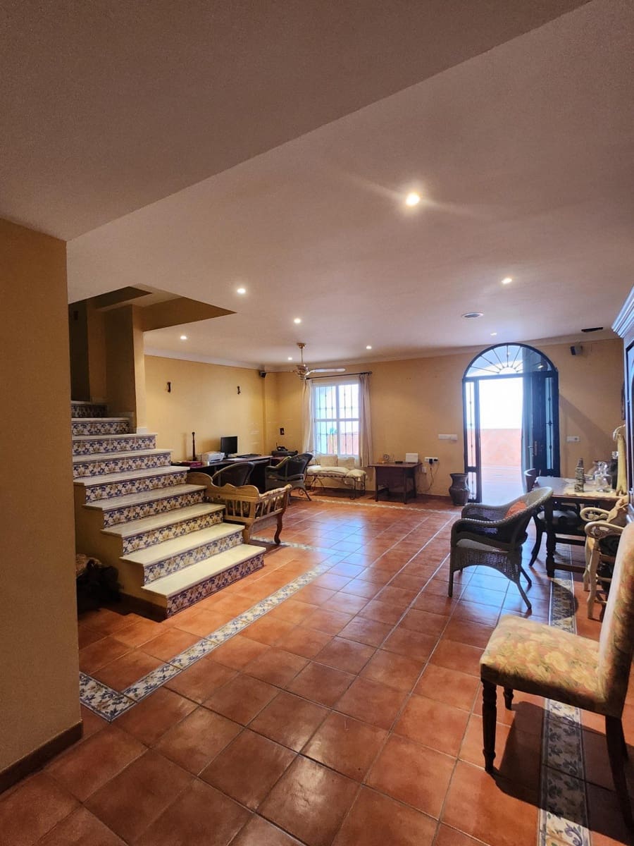 3 soveværelse Rækkehus til salg i Ecija med garage - € 240.000 (Ref: 8849297)