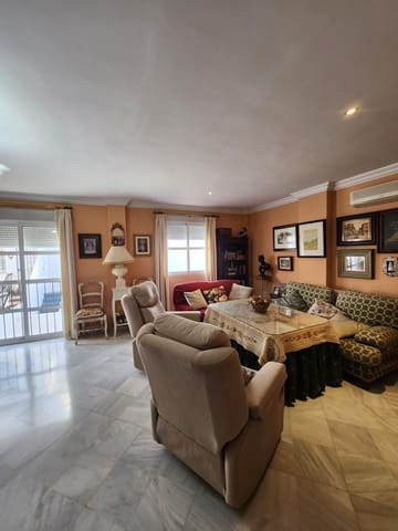 3 sypialnia Dom szeregowy na sprzedaż w Ecija z garażem - 240 000 € (Ref: 8849297)