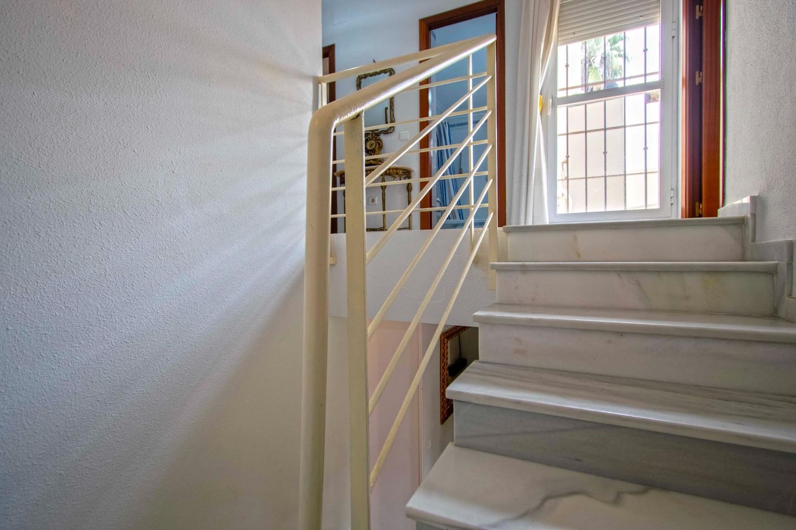 4 soveværelse Semi-Rækkehus til salg i Gelves - € 274.800 (Ref: 8851803)