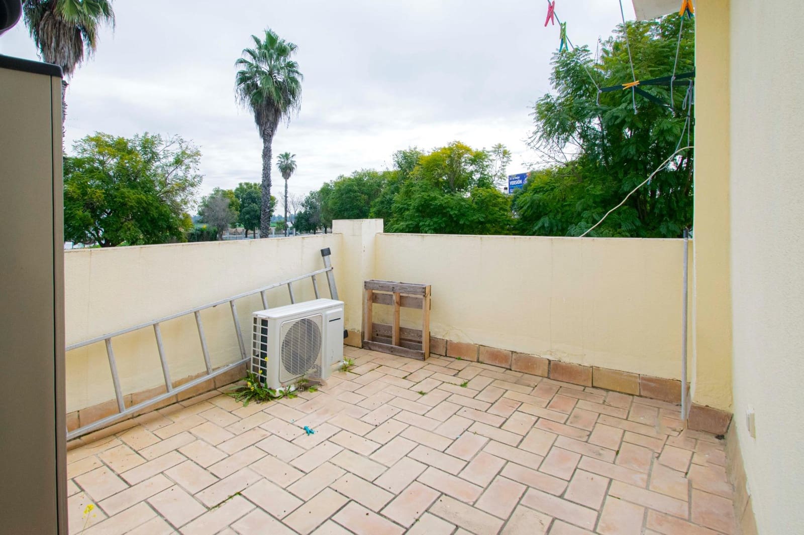 4 soveværelse Semi-Rækkehus til salg i Gelves - € 274.800 (Ref: 8851803)