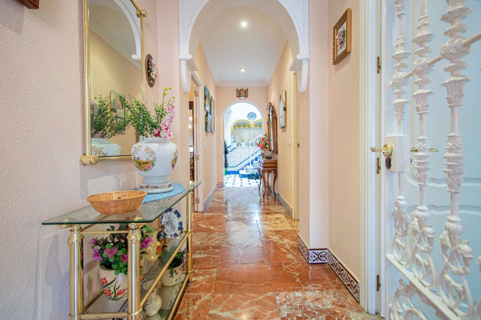 7 soveværelse Byhus til salg i Sevilla by - € 239.000 (Ref: 8854785)